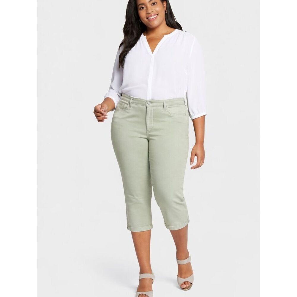 Gloria Vanderbilt Amanda Capri Pants 20W Green All Around Slimming Effect